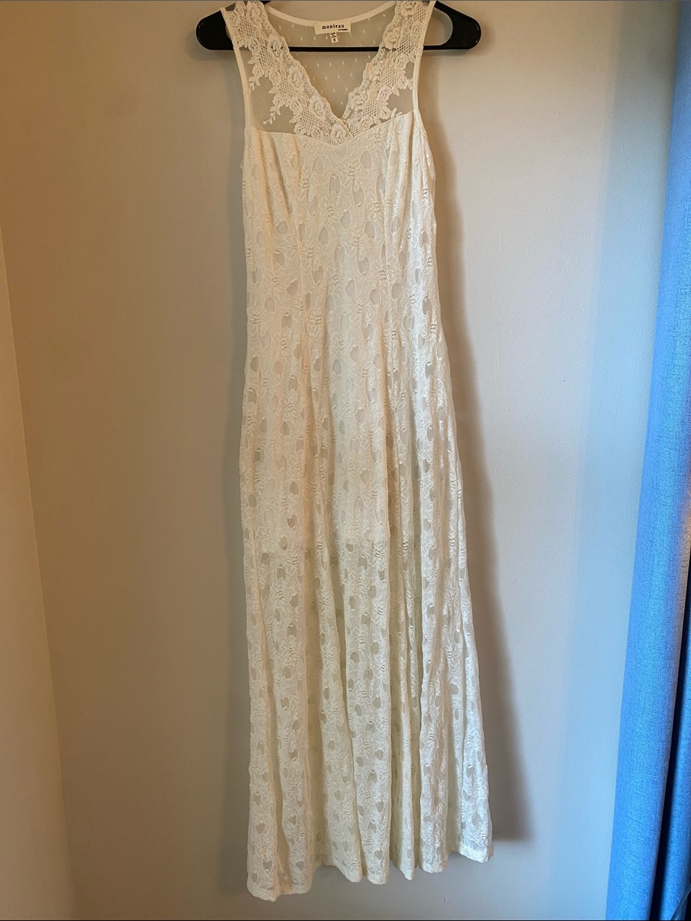 Monteau Sleeveless White Lace floor length dress